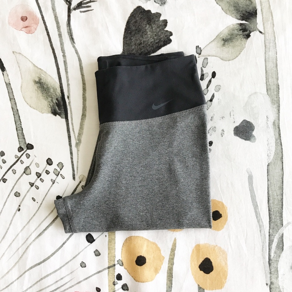 Nike Leggings - made with recycled materials - XS